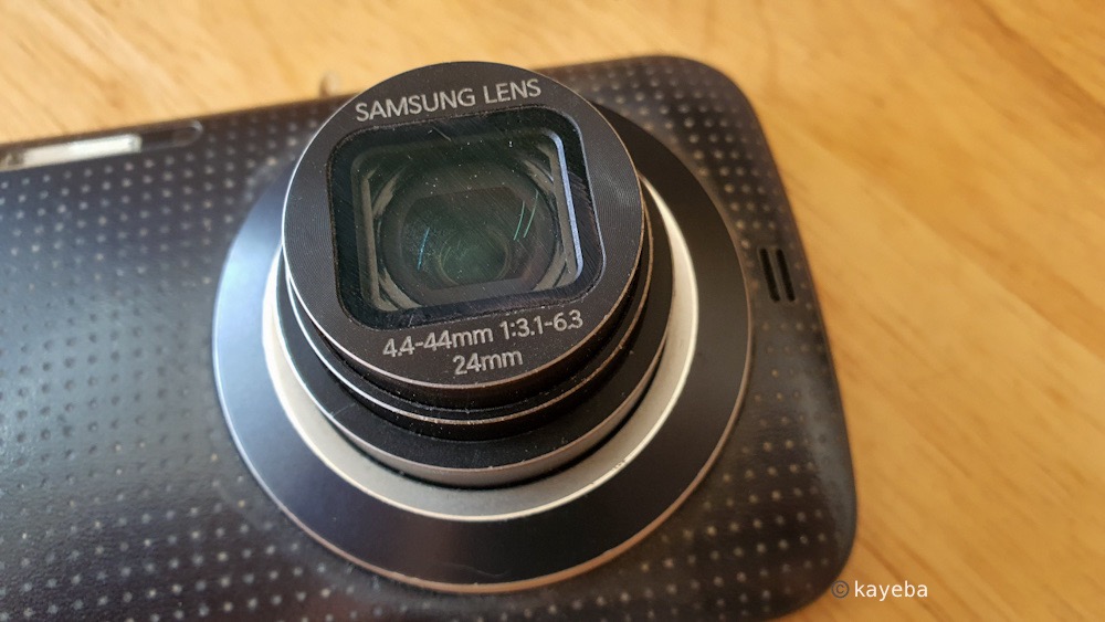 Bạn đam mê nhiếp ảnh, muốn sở hữu điện thoại với tính năng zoom ấn tượng và chất lượng ảnh đỉnh cao? Samsung Galaxy K zoom sẽ là sự lựa chọn tuyệt vời của bạn. Bạn sẽ bắt được những khoảnh khắc đẹp lung linh nhờ khả năng zoom chi tiết của máy.