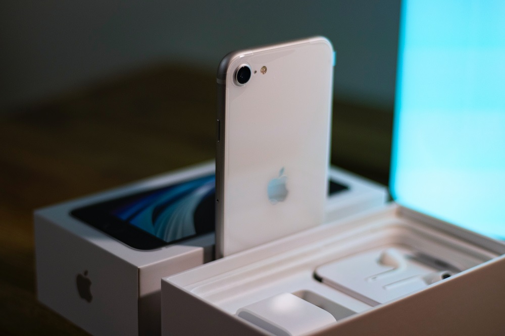 iPhone SE 5G