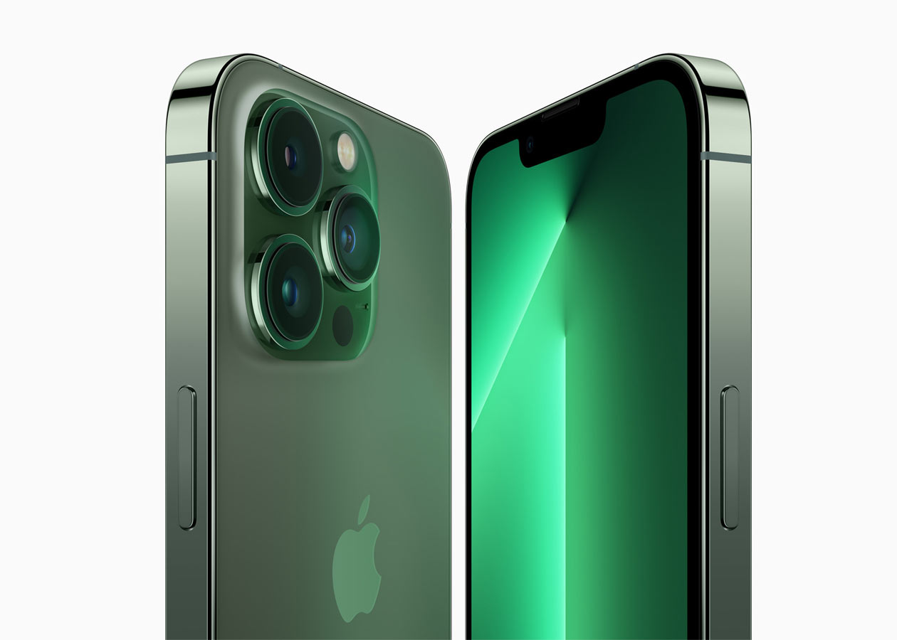 Màu xanh lá cây trên iPhone 13 thực sự là một sự lựa chọn tuyệt vời cho những người yêu thích màu sắc thiên nhiên và sự ngọt ngào của mùa xuân. Với màu sắc này, bạn sẽ cảm nhận được sự tươi mới, tinh khiết và chân thật trong từng hình ảnh và video được chụp bởi iPhone