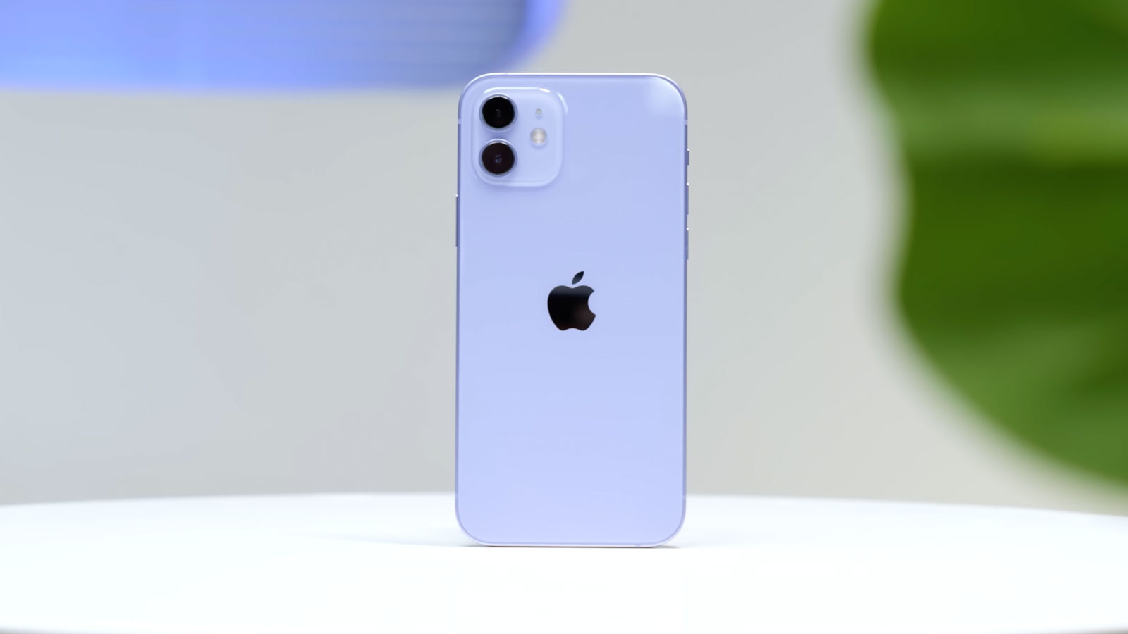 Chia sẻ hình nền màu tím của iPhone 12 Purple