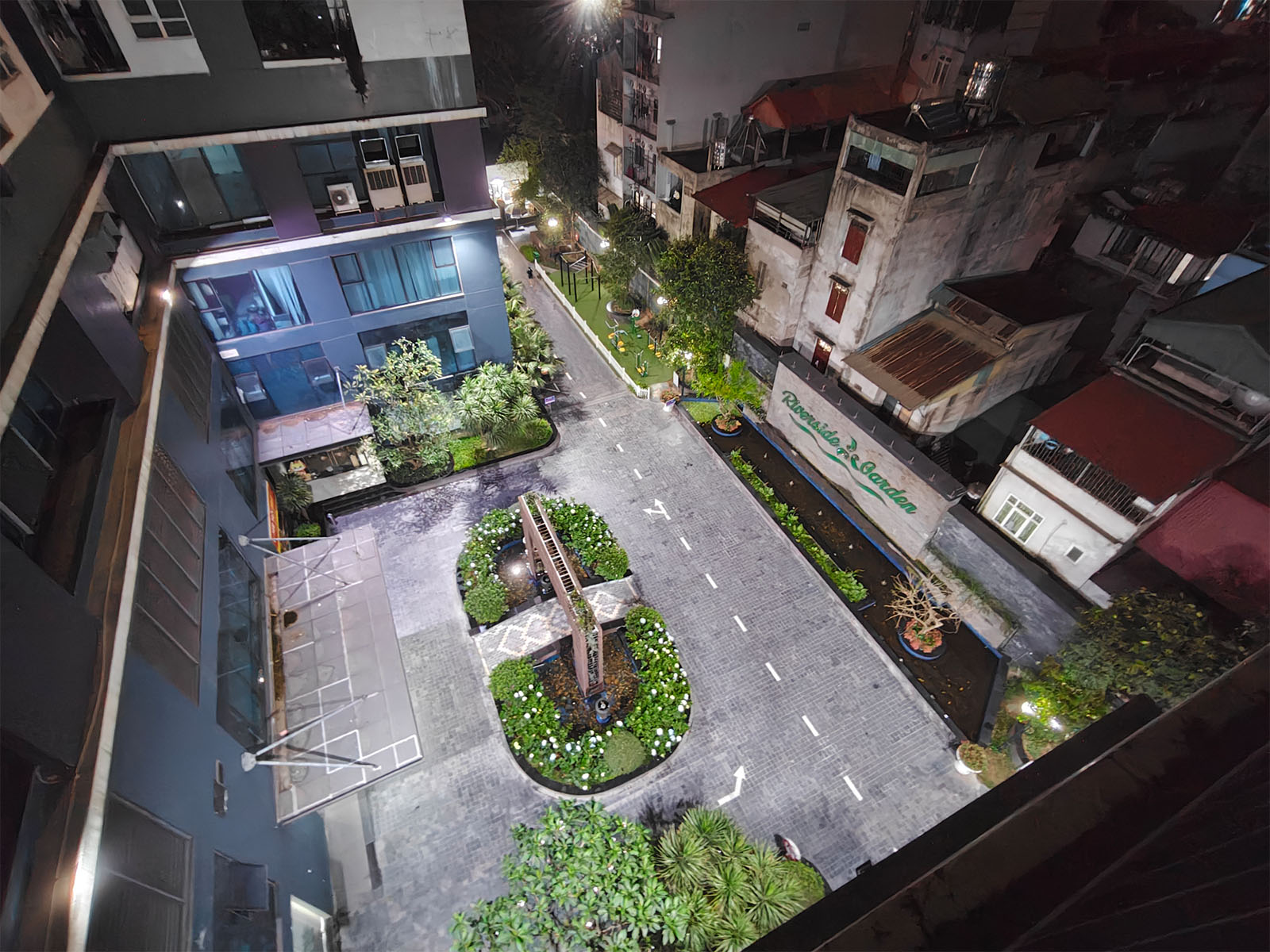 Camera góc siêu rộng