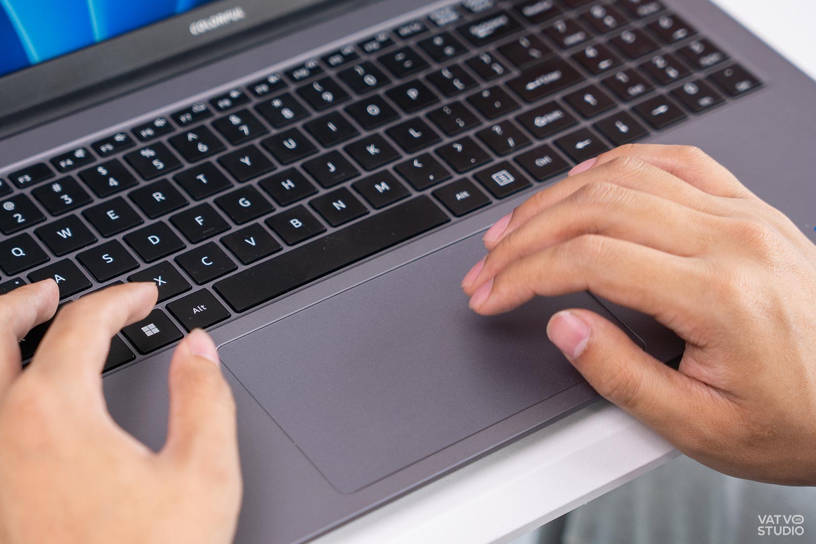 Trên tay COLORFUL Rimbook L1: 9 triệu có laptop 16GB RAM, chip hiệu năng cao, lại còn là hàng chính hãng插图7