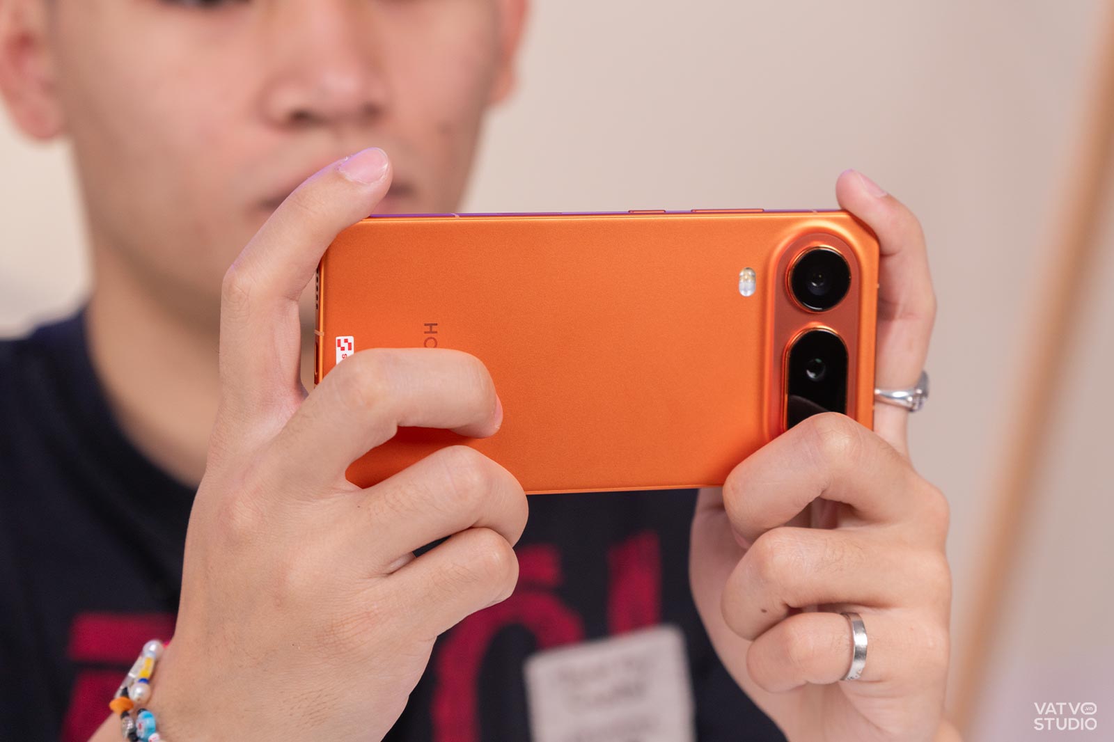 Dùng thực tế pin 5.500mAh trên HONOR Magic8 Pro Air: Mỏng nhẹ nhưng pin không yếu, đủ dùng tới 1 ngày rưỡi!插图3 Dùng thực tế pin 5.500mAh trên HONOR Magic8 Pro Air: Mỏng nhẹ nhưng pin không yếu, đủ dùng tới 1 ngày rưỡi!插图3