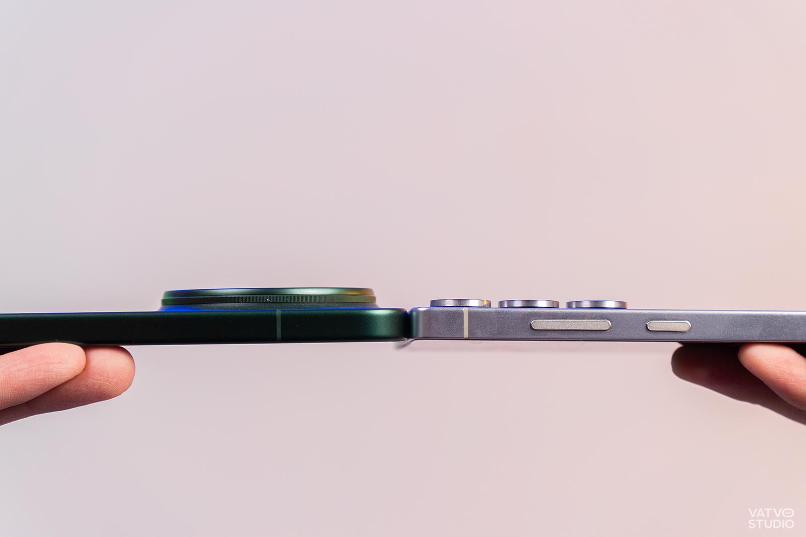 So sánh Xiaomi 17 Ultra xách tay và Galaxy S25 Ultra: Khoảng cách liệu có xa?插图2 So sánh Xiaomi 17 Ultra xách tay và Galaxy S25 Ultra: Khoảng cách liệu có xa?插图2