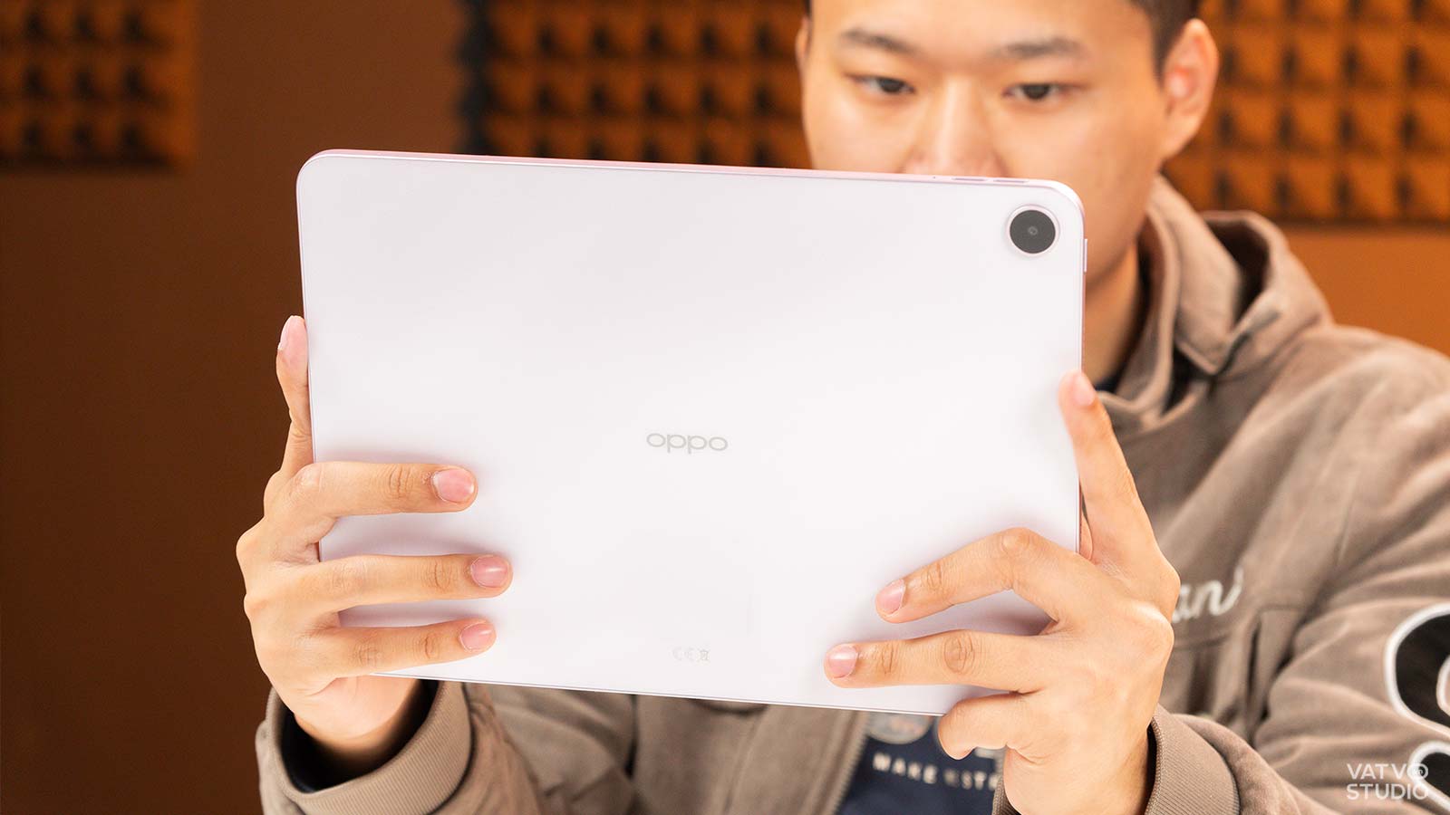 Trên tay OPPO Pad 5 chính hãng bản màn hình nhám và phụ kiện đi kèm: Màn hình 2,8K, pin 10.050mAh, giá 12 triệu插图