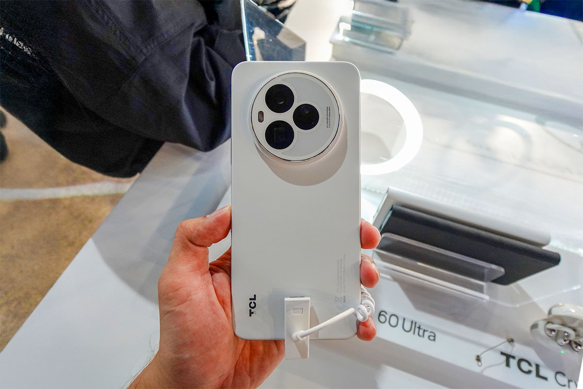 Trên tay smartphone và tablet có màn hình ‘như giấy’ của TCL tại CES 2026插图