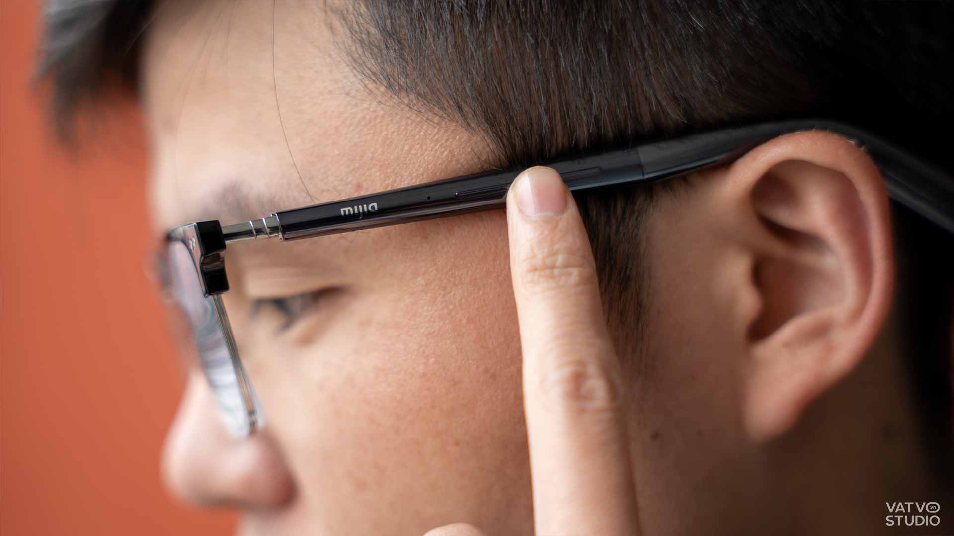 Trải nghiệm Xiaomi Mijia Smart Audio Glasses giá 5 triệu: Kính tích hợp loa nghe nhạc và ghi âm cực hay!插图7 Trải nghiệm Xiaomi Mijia Smart Audio Glasses giá 5 triệu: Kính tích hợp loa nghe nhạc và ghi âm cực hay!插图7