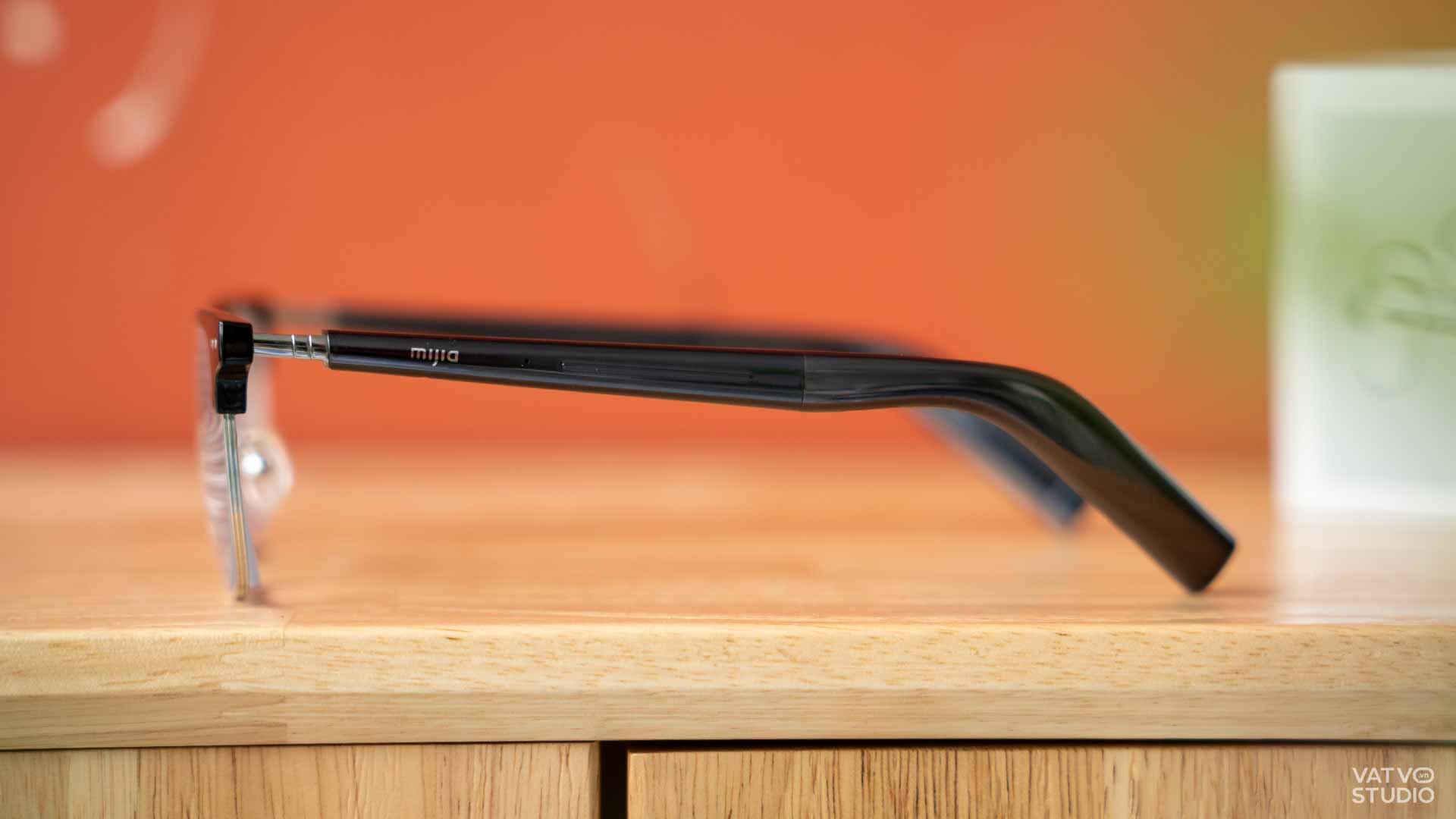 Trải nghiệm Xiaomi Mijia Smart Audio Glasses giá 5 triệu: Kính tích hợp loa nghe nhạc và ghi âm cực hay!插图6 Trải nghiệm Xiaomi Mijia Smart Audio Glasses giá 5 triệu: Kính tích hợp loa nghe nhạc và ghi âm cực hay!插图6