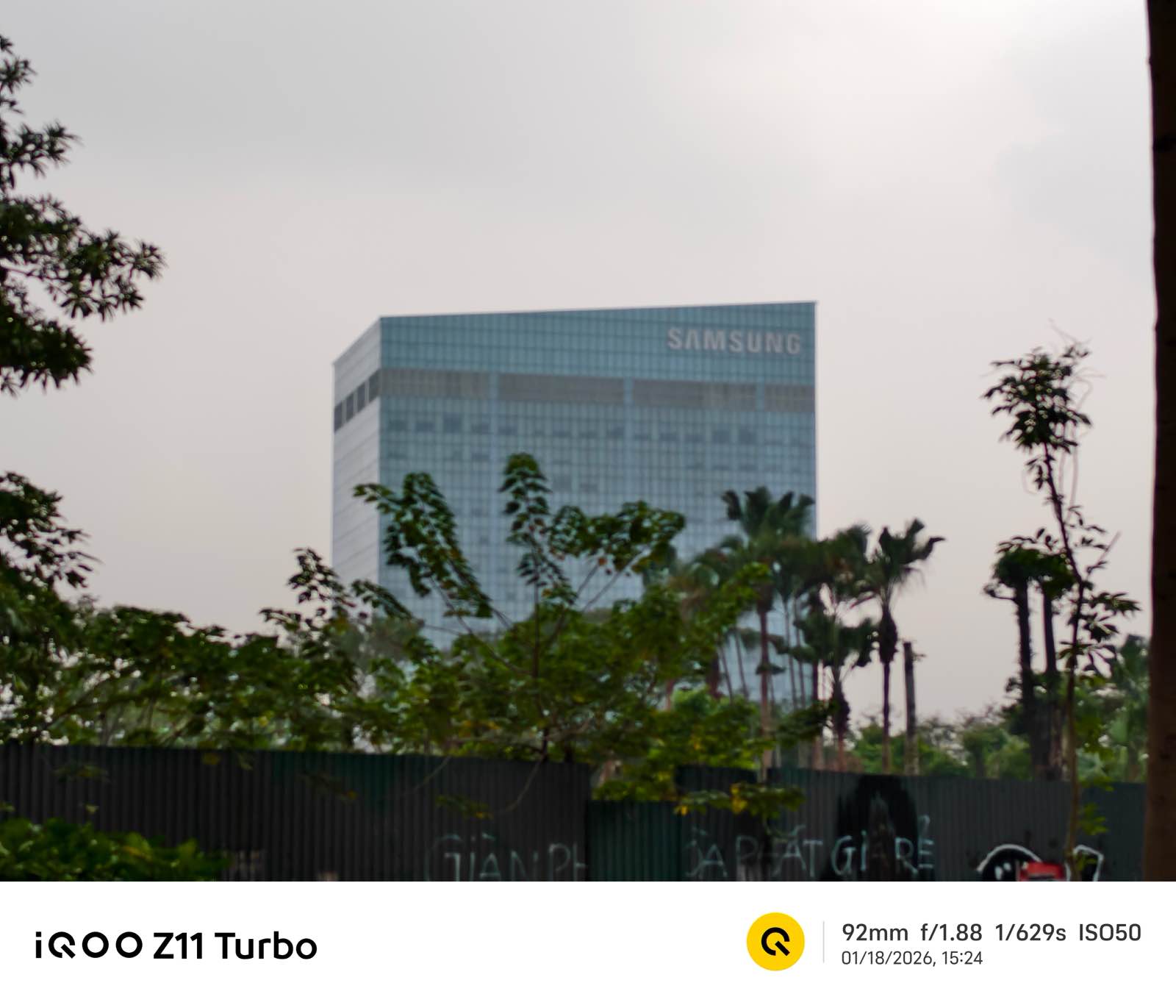 Ảnh bị nhòe do lấy nét chậm