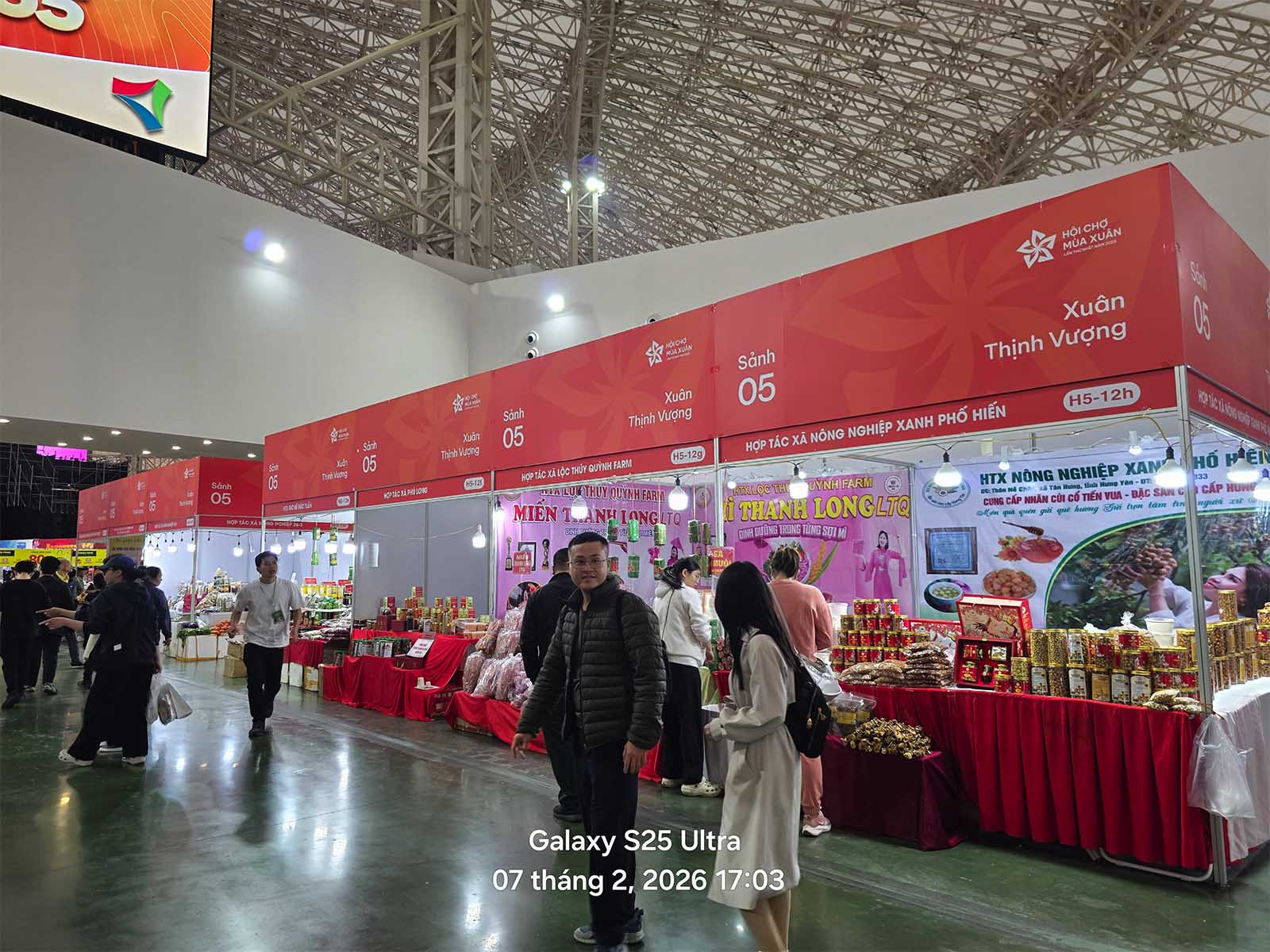 Mang Samsung Galaxy S25 Ultra đi chơi Tết 2026: Đây là lý do mình hoàn toàn hài lòng!插图13