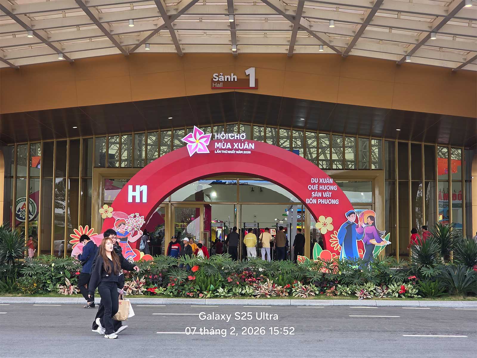 Mang Samsung Galaxy S25 Ultra đi chơi Tết 2026: Đây là lý do mình hoàn toàn hài lòng!插图5