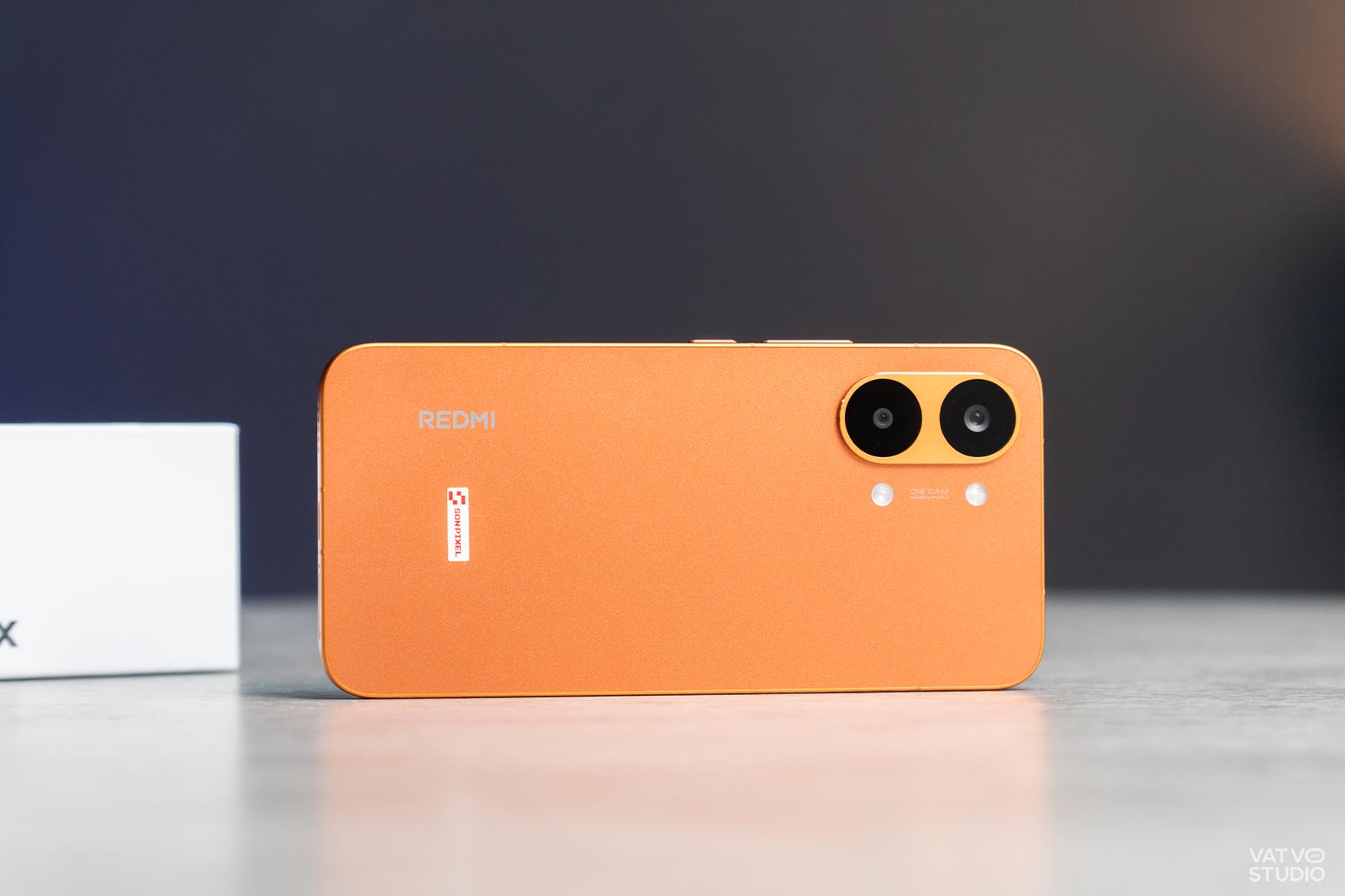 Trên tay REDMI Turbo 5 Max: Dimensity 9500s đầu tiên thế giới, màu cam như iPhone!插图2 Trên tay REDMI Turbo 5 Max: Dimensity 9500s đầu tiên thế giới, màu cam như iPhone!插图2